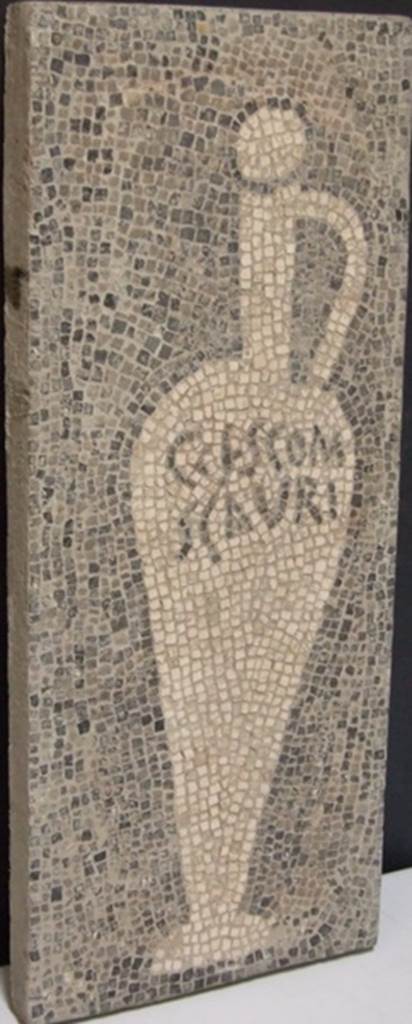 VII.16.15 Pompeii. Room 2, atrium from corner of Impluvium. Detail of mosaic showing Garum amphora with inscription
G(ari) F(los) SCOM(bri) SCAURI
SAP inventory number 15189.
See Aoyagi M. and Pappalardo U., 2006. Pompei (Regiones VI-VII) Insula Occidentalis. Napoli: Valtrend. (P. 511).