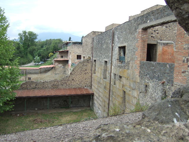 Wall of VII.16 on Vico dei Soprastanti looking west.  Photographed 1970-79 by Günther Einhorn, picture courtesy of his son Ralf Einhorn.