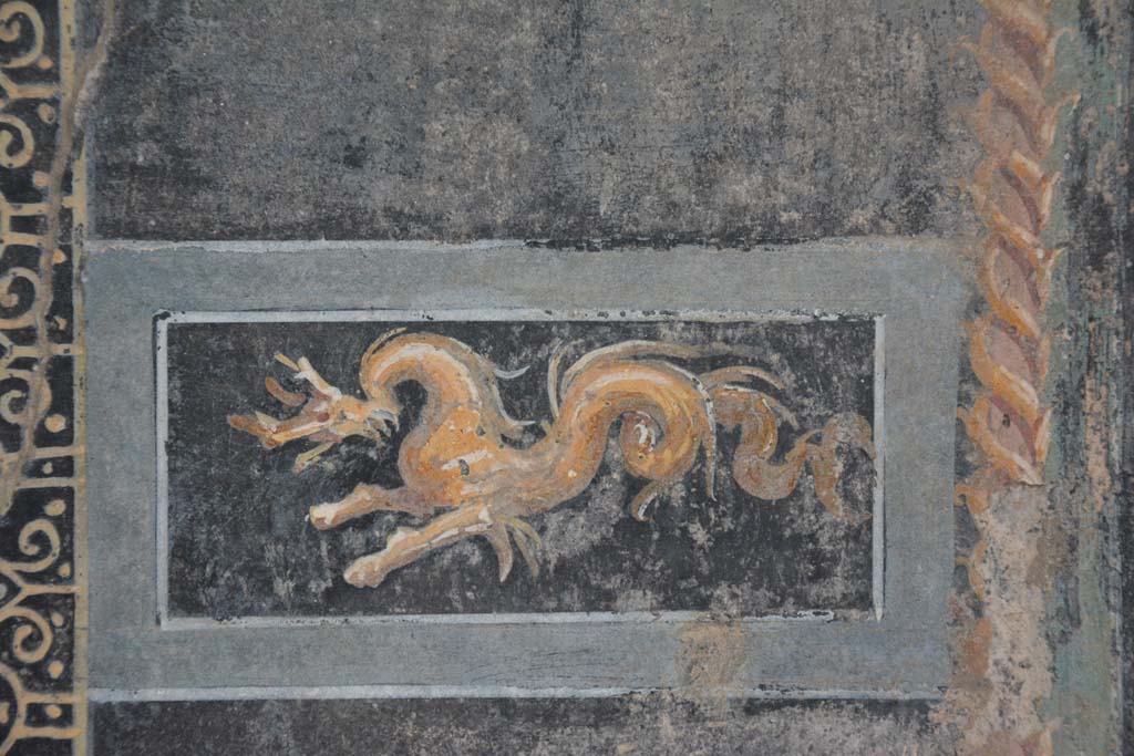 VII.16.22 Pompeii. October 2018. Room 58, detail of sea-monster from south wall.
Foto Annette Haug, ERC Grant 681269 DÉCOR.