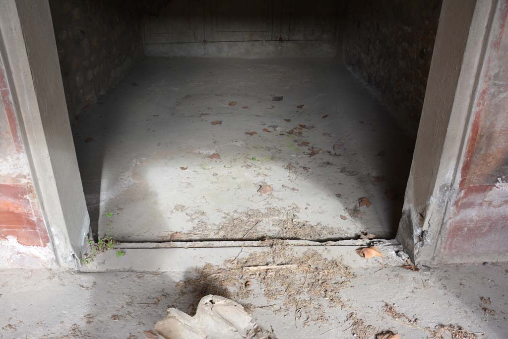 VII.16.17-22 Pompeii. October 2018. Room 7, lower north wall of doorway into room 8.
Foto Annette Haug, ERC Grant 681269 D�COR.
