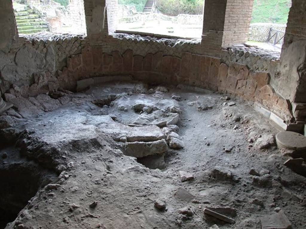 VII.16.a Pompeii. September 2005. Room 4, damaged floor near semicircular window.