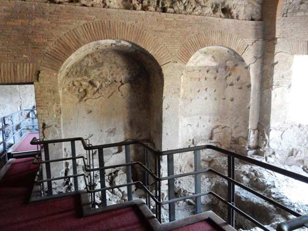VII.16.a Pompeii. May 2015. Room 4, south-west side with two large niches. Photo courtesy of Buzz Ferebee.