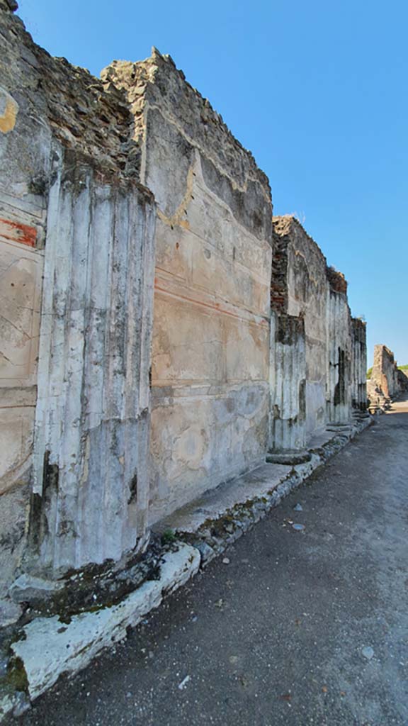 VIII.1.1 Pompeii. July 2021. Looking west along south wall.
Foto Annette Haug, ERC Grant 681269 DÉCOR.
