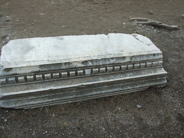 VIII.1.3 Pompeii. December 2007. Looking south from centre of north side.