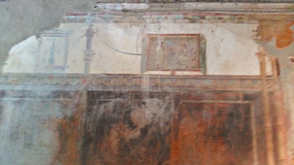 VIII.1.a, Pompeii. 2016/2017.
Detail from upper north wall of oecus A on west side of central painting. Photo courtesy of Giuseppe Ciaramella.