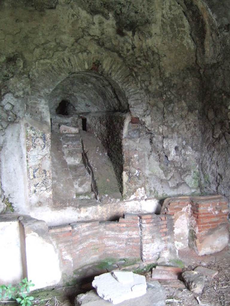 VIII.2.28 Pompeii. May 2006. Nymphaeum.