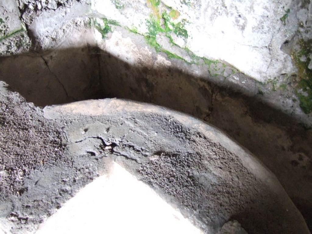VIII.2.28 Pompeii. May 2006. Nymphaeum. Narrow water basin at front of water stair.