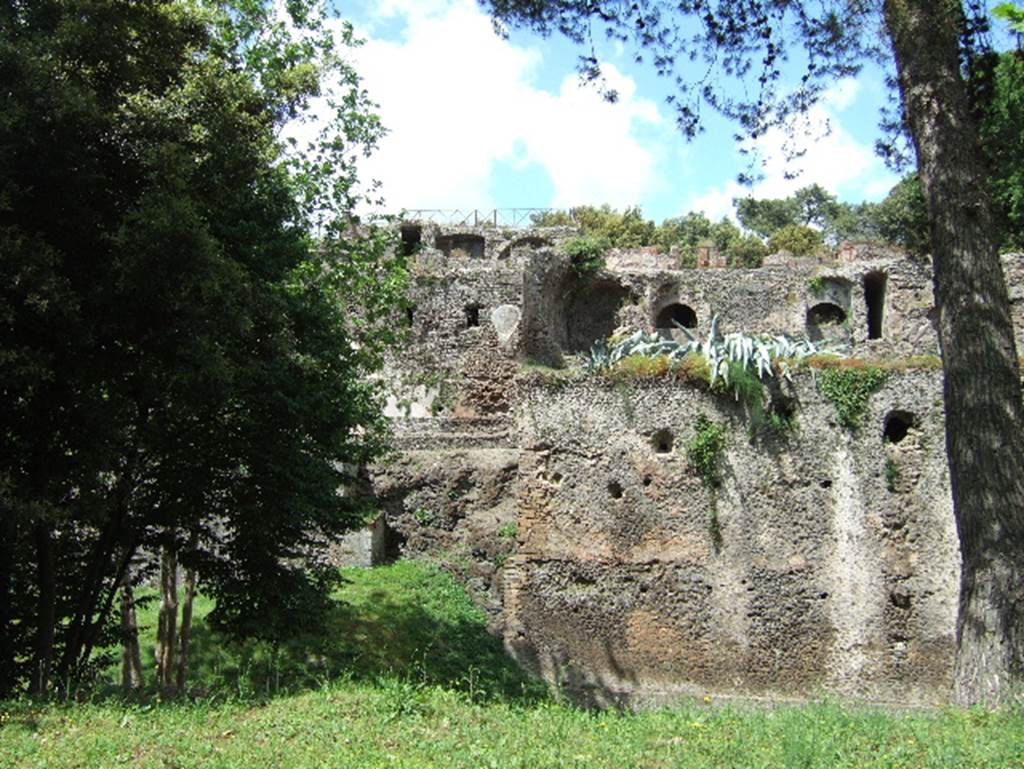 VIII.2.37 and VIII.2.39 Pompeii. May 2006. Pictured from rear.