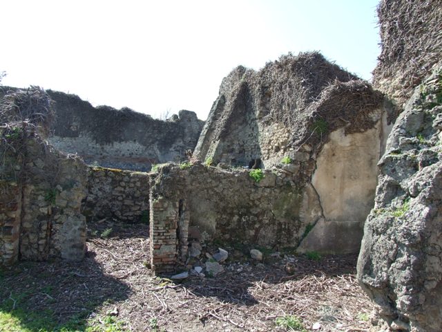 VIII.3.4 Pompeii. March 2009. Room 14. West Portico, looking south towards Room 17.