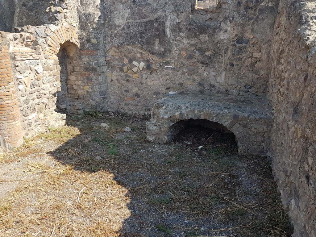 VIII.3.16 Pompeii. September 2021. Looking south in kitchen, with �niche� latrine, on left. Photo courtesy of Klaus Heese