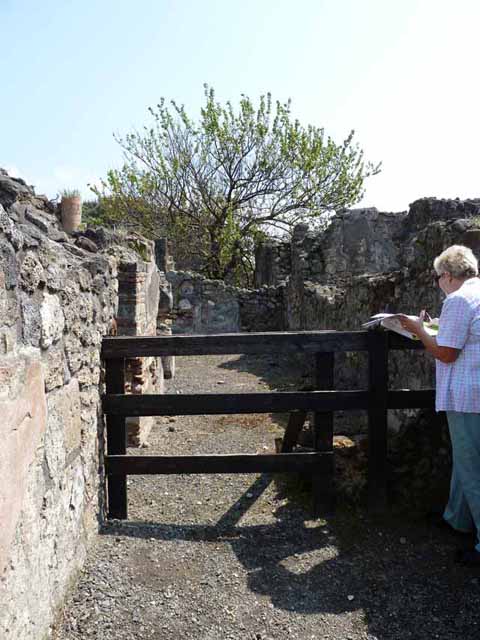 VIII.3.21 Pompeii. December 2004. Looking north east.
