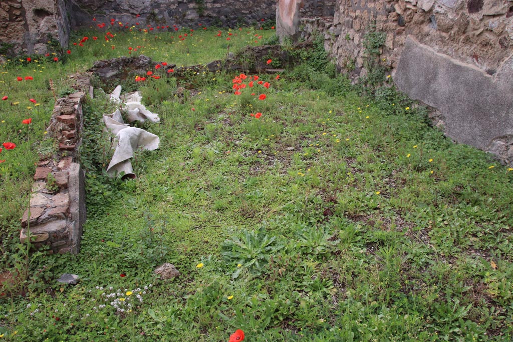 VIII.3.21 Pompeii. May 2024.
Looking across garden area (8) towards south end, photo taken over wall from VIII.3.24. Photo courtesy of Klaus Heese.