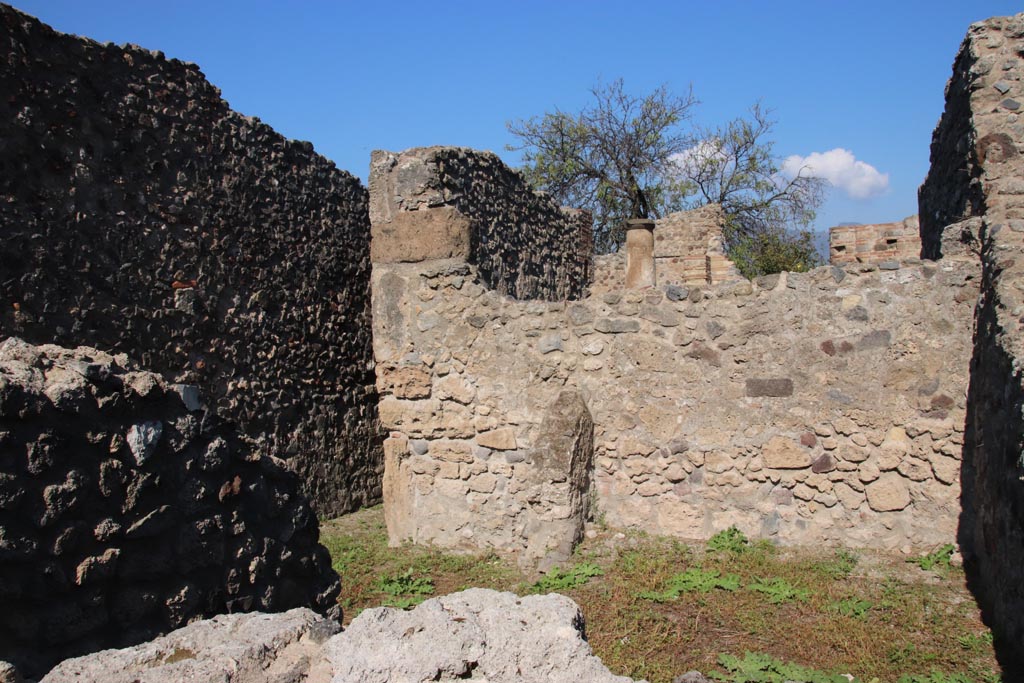 VIII.3.27 Pompeii. October 2022.
Looking north from room on east side of kitchen, photo taken from VIII.3.24. Photo courtesy of Klaus Heese.