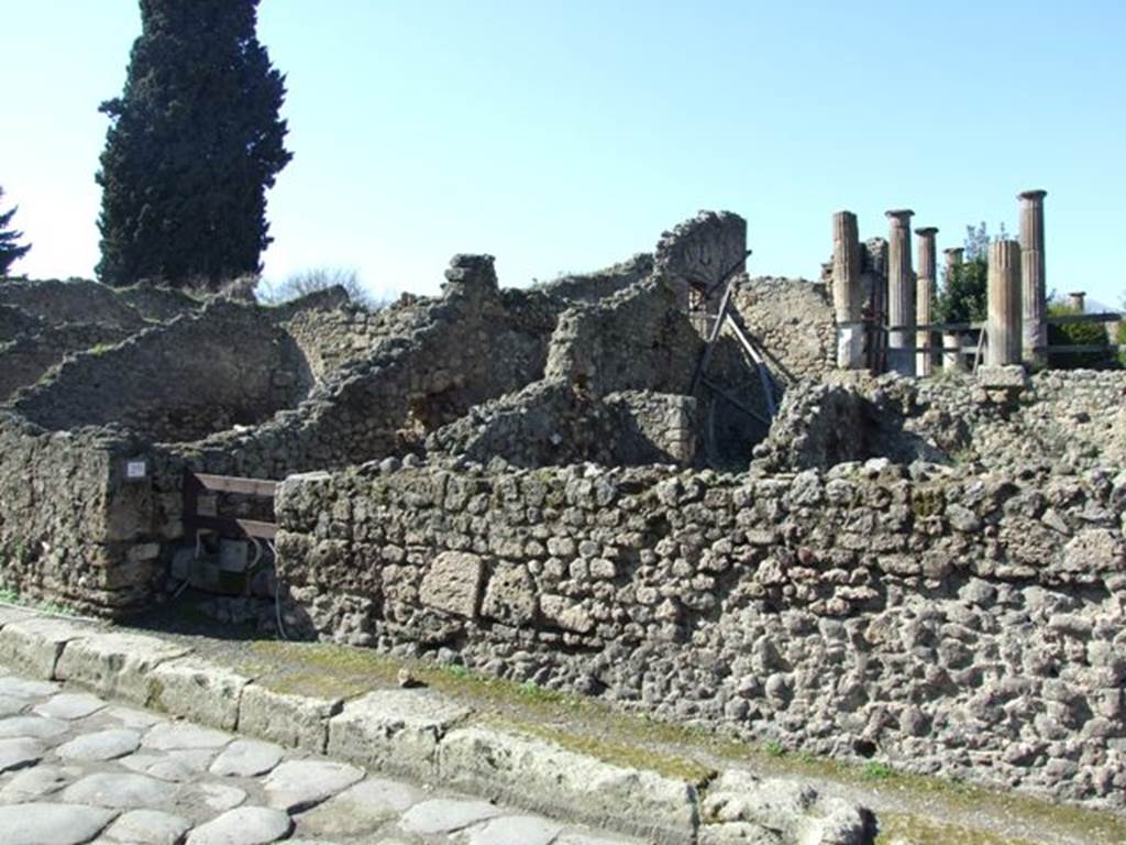 VIII.4.29 Pompeii. March 2009.  Entrance. In June 1766, the following entry was made in PAH I, 1,189:  �.on the wall of the house opposite the doorway of the Temple of Isis, the following inscription was found:
Cn(aeum)  Helvium 
Sabinum  aed(ilem)  Isiaci
universi  rog(ant)   [CIL IV 787]
See Pagano, M. and Prisciandaro, R., 2006. Studio sulle provenienze degli oggetti rinvenuti negli scavi borbonici del regno di Napoli. Naples : Nicola Longobardi.  (p.57)
