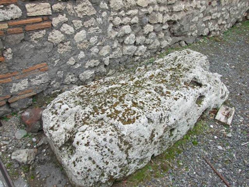 VIII.4.38 Pompeii. December 2007. Limestone slab or podium?.