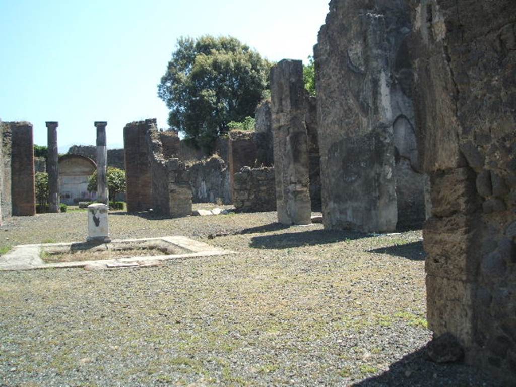 VIII.5.2 Pompeii. May 2005. Room 1. Atrium, looking south west.