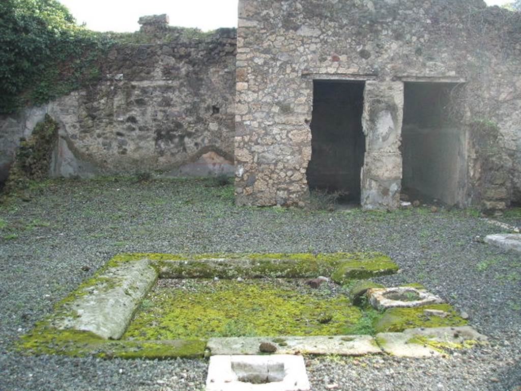 VIII.5.5 Casa di Ero e Leandro (double-atrium house)
Linked to VIII.5.2
