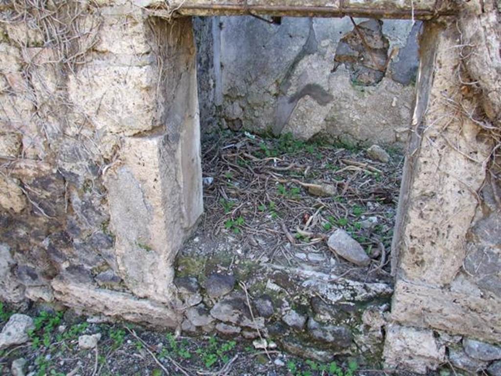 VIII.5.9 Pompeii. March 2009. Doorway to Room 17. Looking south.