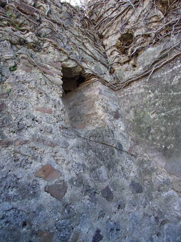 VIII.5.9 Pompeii. March 2009. Room 18. South east corner.