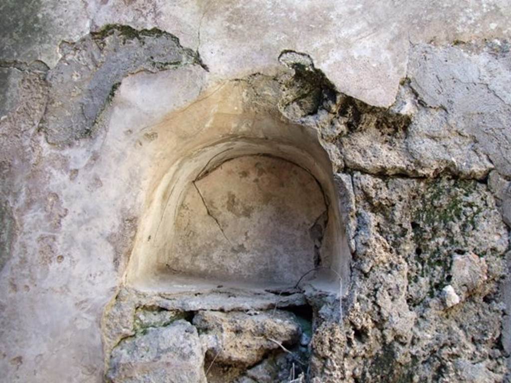 VIII.5.9 Pompeii. March 2009. Room 22, niche in west wall. According to Allison, this room had a niche in the west wall. She said that according to Mau, this had been a slave�s bedroom.
