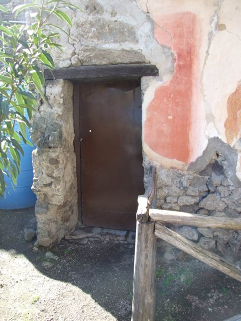 VIII.5.15 Pompeii. March 2009. Doorway to Room 7.