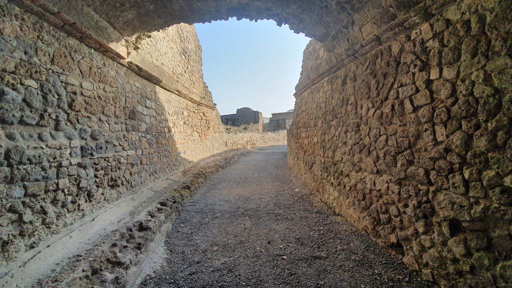 VIII.7.21 Pompeii. August 2021. Upper corridor, looking north-east.
Foto Annette Haug, ERC Grant 681269 DÉCOR.