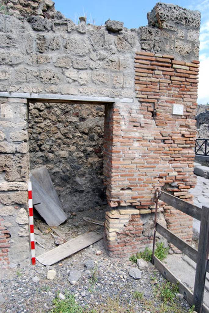 VIII.7.23 Pompeii. June 2009. South-west corner of small room. Photo courtesy of Sera Baker.