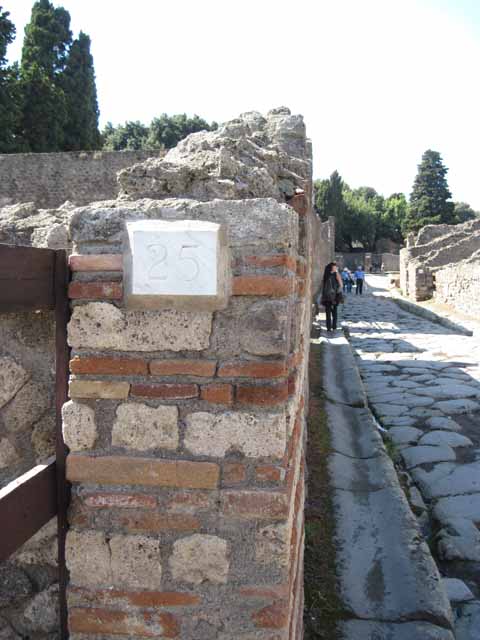 VIII.7.26 Pompeii. September 2010. East wall, looking east towards Via Stabiana. Photo courtesy of Drew Baker.