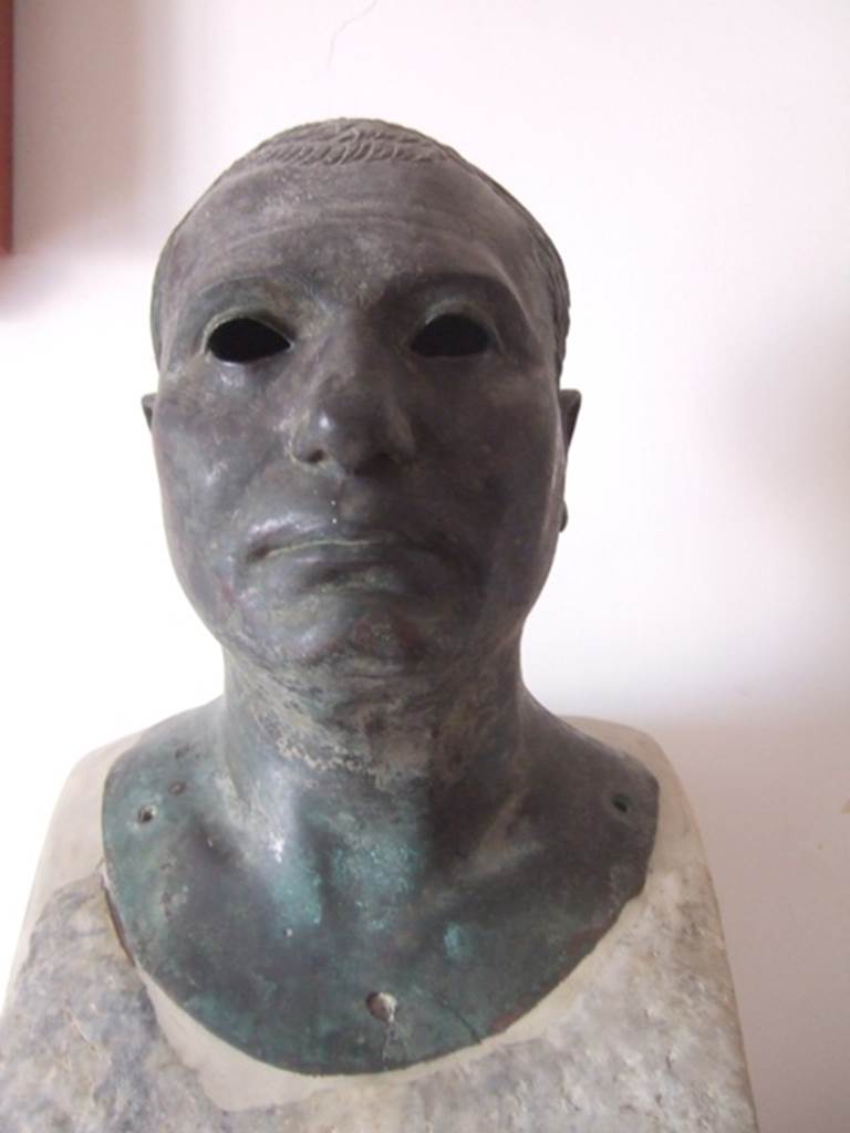 VIII.7.28 Pompeii. Bronze head of Gaius Norbanus Sorex. Now in Naples Archaeological Museum. Inventory number 4991.
