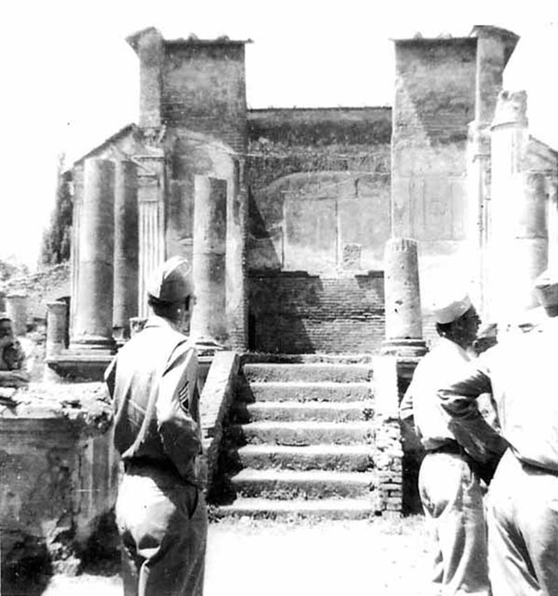 VIII.7.28 Pompeii. 1944. Temple steps leading up to portico and cella.
Photo courtesy of Rick Bauer.