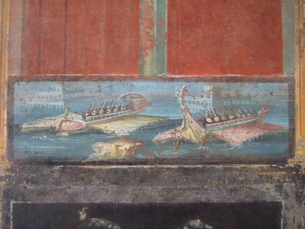 VIII.7.28 Pompeii. Detail of naval scene from panel found in feature in right part of south wall.
Now in Naples Archaeological Museum. Inventory number 8529.