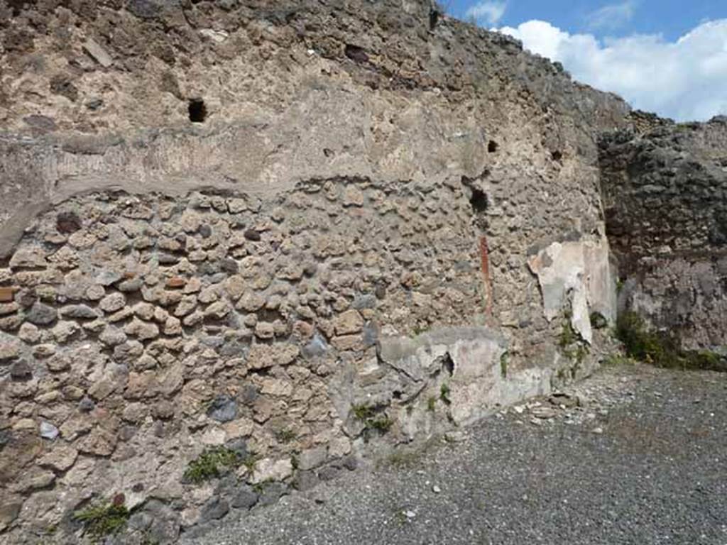 IX.1.1 Pompeii. September 2005. Looking north to latrine, under stairs leading to upper floor from IX.1.34.