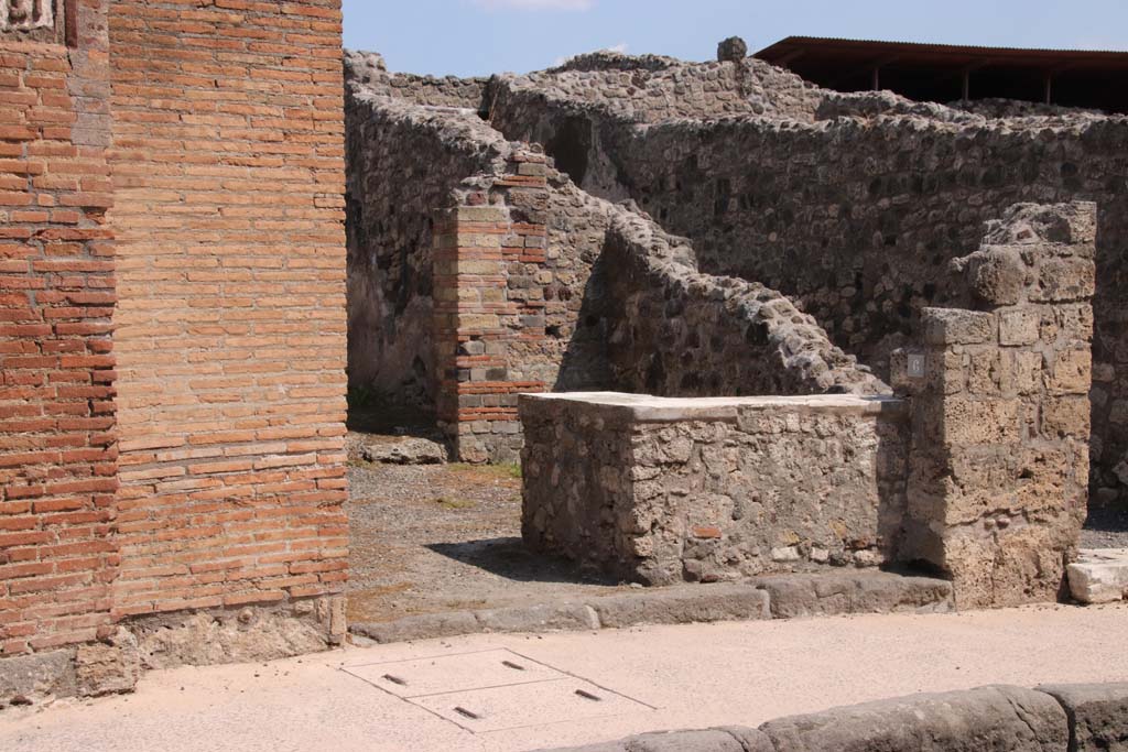 IX.1.6 Pompeii. March 2009. Site of staircase to upper floor, on left (in shadow).
