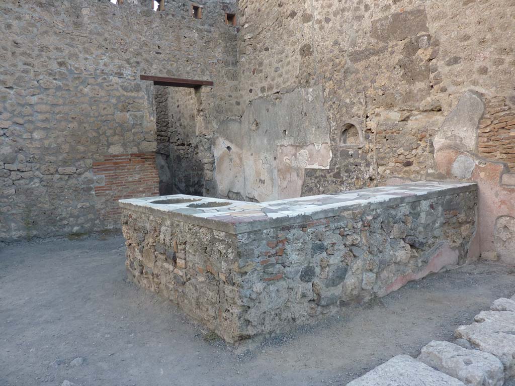 IX.1.16 Pompeii. October 2014. Looking north-east towards counter.
Foto Annette Haug, ERC Grant 681269 DÉCOR