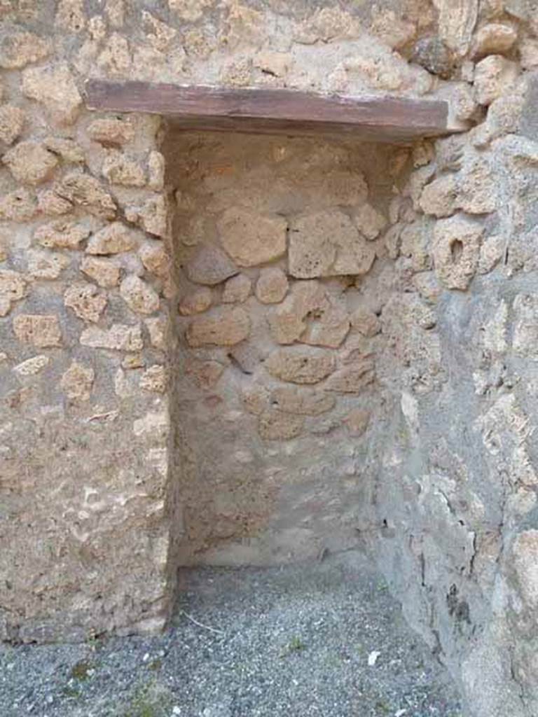 IX.1.24 Pompeii. May 2010. North wall of rear room.