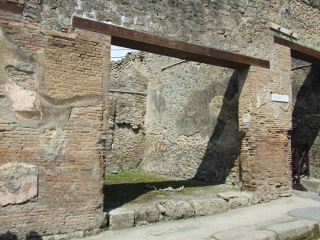 IX.1.27 Pompeii. March 2009. North wall.