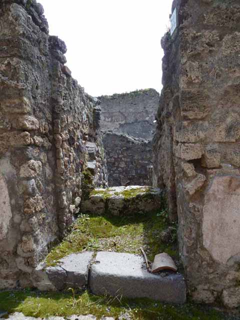 IX.1.34 Pompeii. March 2009. Stairs to upper floor above IX.1.1.