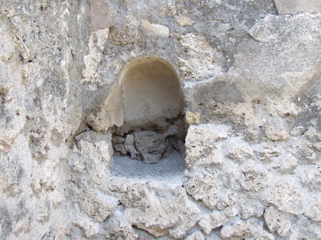 IX.2.17 Pompeii. March 2009. Room 7, Exedra.