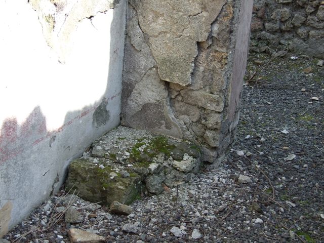 IX.2.18 Pompeii. March 2009. Room 13, Corridor to atrium.