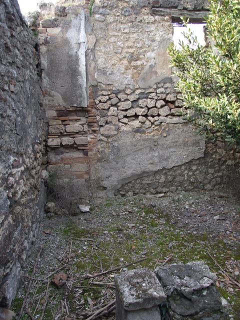 IX.2.21 Pompeii. March 2009. Room 12, looking west along north portico.