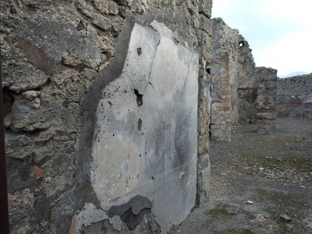 IX.2.21 Pompeii. March 2009. Doorway to room 2, from atrium.
