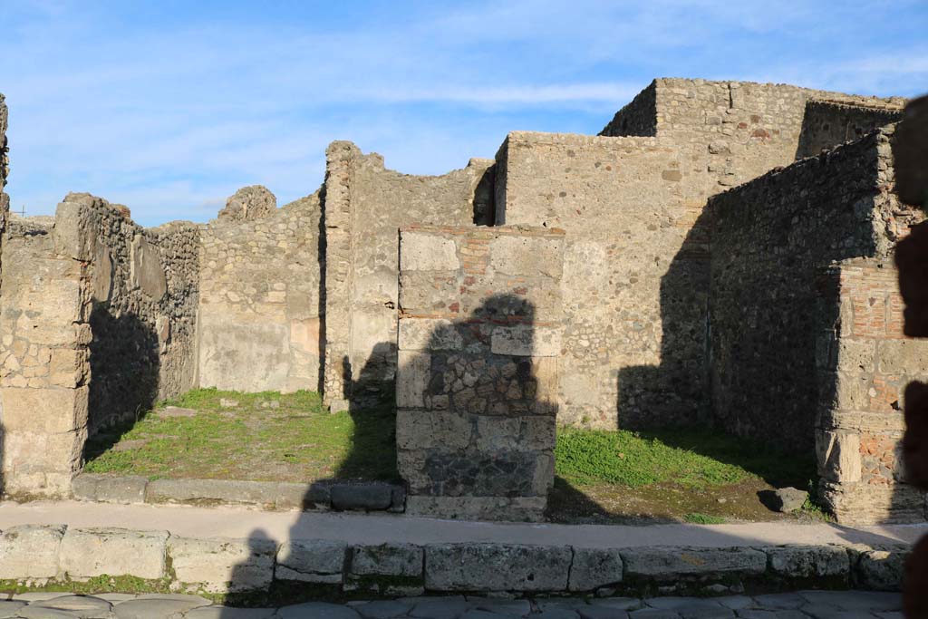 IX.3.4 Pompeii. May 2005. Entrance.