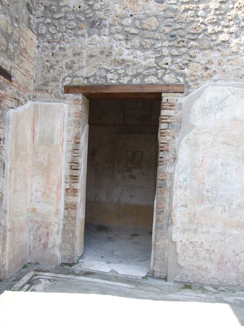 IX.3.5 Pompeii. Old undated photograph of garden area.