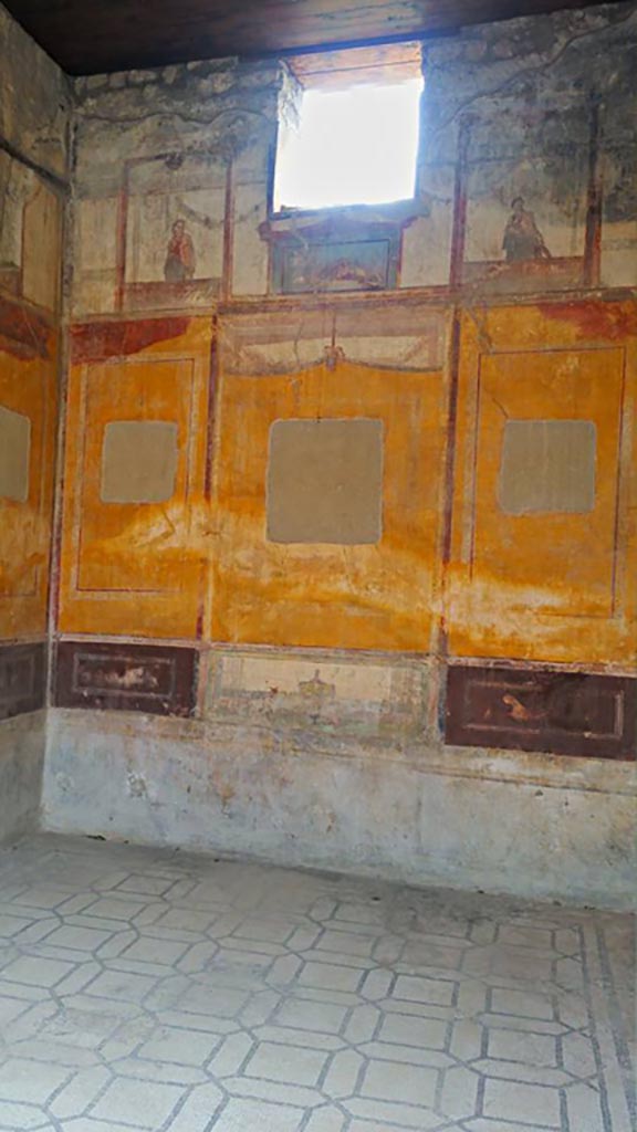 IX.3.5 Pompeii. 2016/2017.
Room 13, south-east corner and south wall. Photo courtesy of Giuseppe Ciaramella.