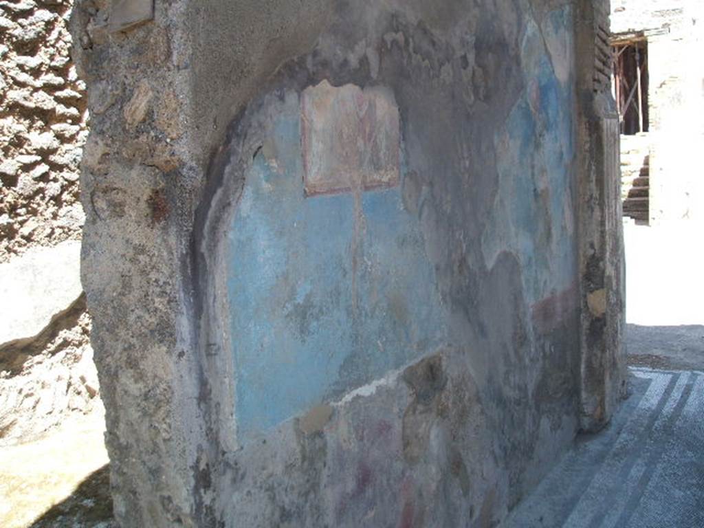 IX.3.5 Pompeii. May 2005. Room 1, north wall of fauces.