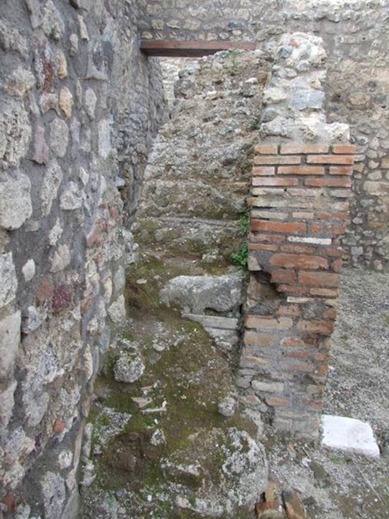 IX.3.16 Pompeii. March 2009. Steps to upper floor.