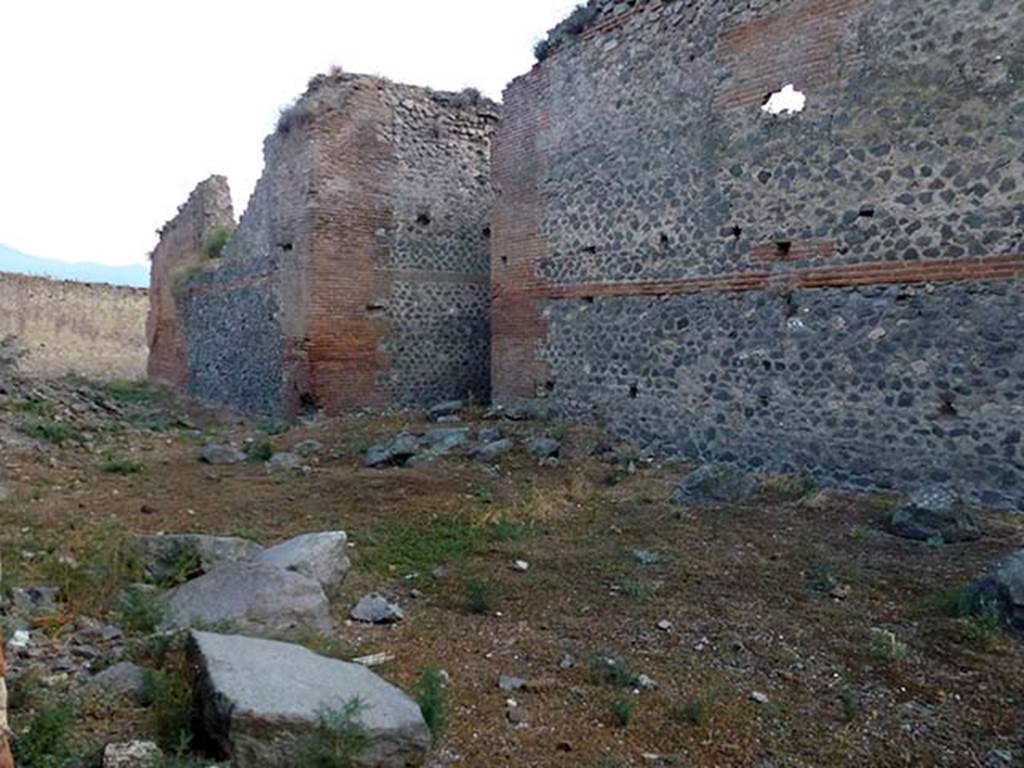 IX.4.16 Pompeii. September 2011. Looking south-west along open area “u” towards service area “t”. Laconicum “r” is in the centre. Photo courtesy of Michael Binns.