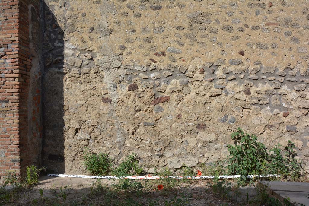 IX.5.2 Pompeii. May 2017. Room �L�, looking towards east wall.
Foto Christian Beck, ERC Grant 681269 D�COR.

