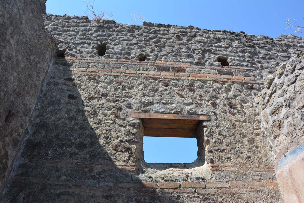 IX.5.2 Pompeii. May 2017. Room �n�, looking towards upper west wall.
Foto Christian Beck, ERC Grant 681269 D�COR.

