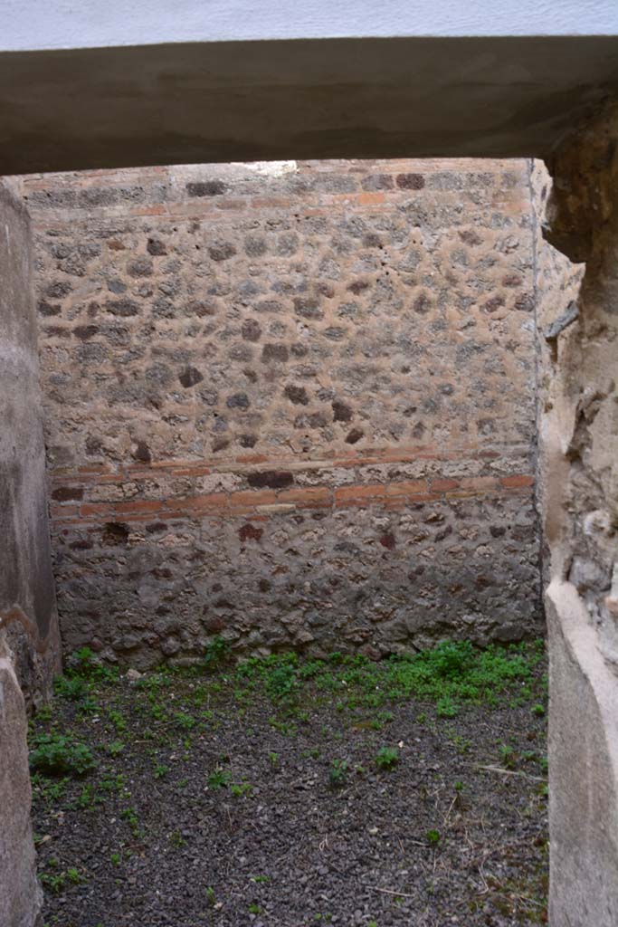 IX.5.2 Pompeii. March 2017. Room �o�, looking west through doorway.
Foto Christian Beck, ERC Grant 681269 D�COR.

